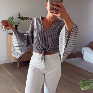 Bell sleeved pin striped gray tie top